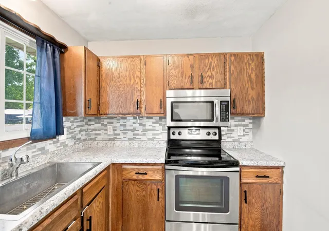 Photo 4 of Sale Pending at 635 23Rd St Ne, Owatonna, MN 55060 | MLS# 7133872 | Listing updated on 2026-08-29