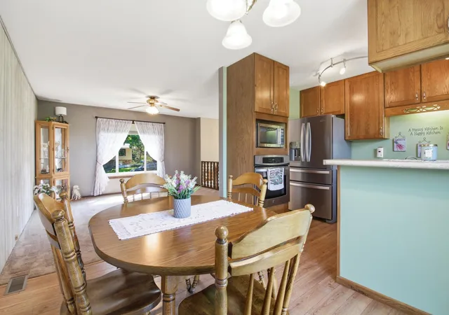 Photo 2 of Single family home for sale at 2004 25th St Sw, Willmar, MN 56201 | MLS# 7133875 | Listing updated on 2026-09-05