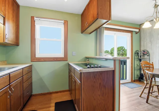 Photo 4 of Single family home for sale at 2004 25Th St Sw, Willmar, MN 56201 | MLS# 7133875 | Listing updated on 2026-09-05