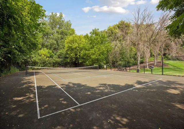 2nd image of 6040 Chasewood Pkwy, Minnetonka, MN 55343