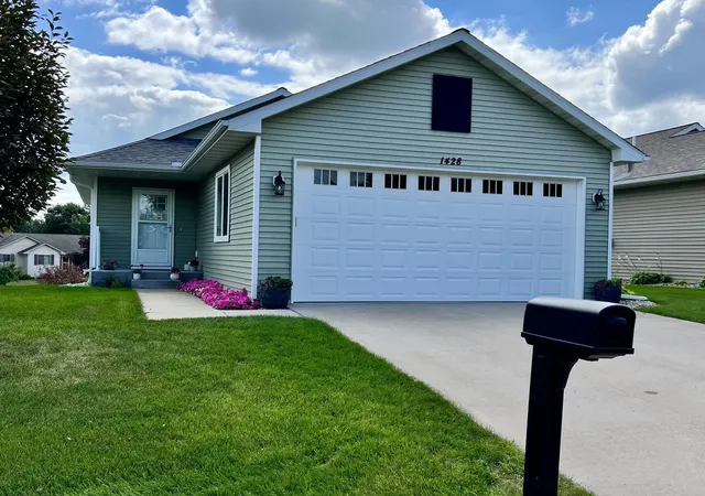 1st image of 1428 Carl Wy, Buffalo, MN 55313 | MLS# 7133881