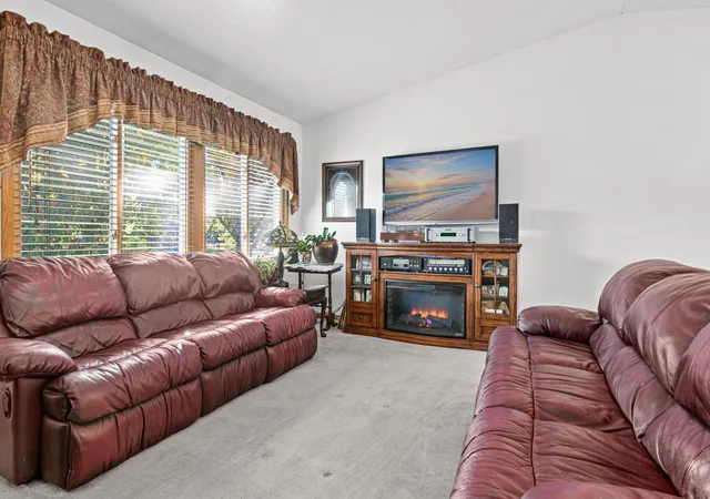 Photo 4 of Single family home for sale at 5563 Asbury St, Saint Paul, MN 55126 | MLS# 7133883 | Listing updated on 2026-10-09