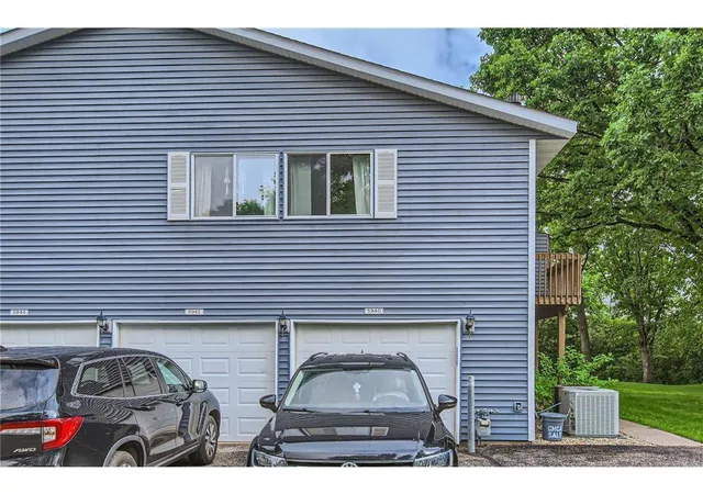 Photo 11 of Single family home for sale at 5940 Fernwood St, Shoreview, MN 55126 | MLS# 7133891 | Listing updated on 2026-09-01