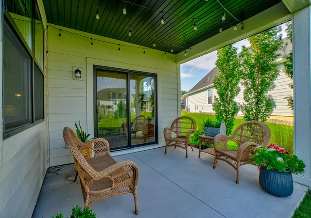 Single family home for sale at 11404 Kings Ct N, Lake Elmo, MN 55042 | MLS# 7133893