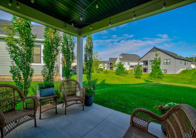 Photo 28 of Single family home for sale at 11404 Kings Ct N, Lake Elmo, MN 55042 | MLS# 7133893 | Listing updated on 2026-10-08