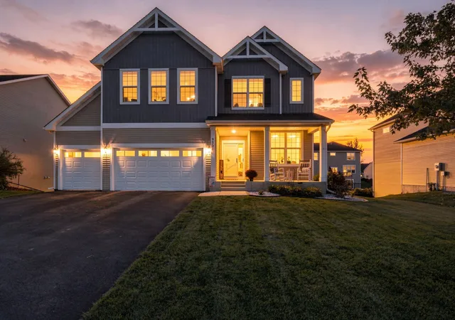 Photo 1 of Single family home for sale at 9324 Summerlin Rd, Saint Paul, MN 55129 | MLS# 7133899 | Listing updated on 2026-10-06
