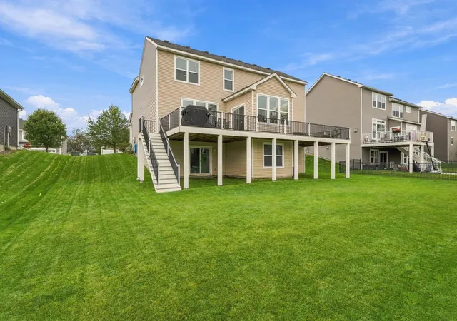 Photo 4 of Single family home for sale at 9324 Summerlin Rd, Saint Paul, MN 55129 | MLS# 7133899 | Listing updated on 2026-10-06