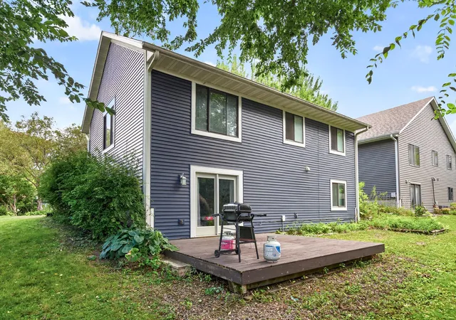 Photo 2 of Single family home for sale at 1128 Fox Run Rd, Waconia, MN 55387 | MLS# 7133908 | Listing updated on 2026-09-02