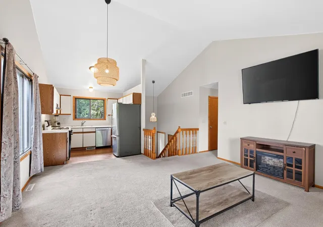 Photo 4 of Single family home for sale at 1128 Fox Run Rd, Waconia, MN 55387 | MLS# 7133908 | Listing updated on 2026-09-02