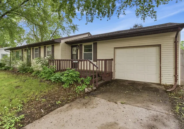 Photo 2 of Single family home for sale at 1308 10th St Sw, Willmar, MN 56201 | MLS# 7133917 | Listing updated on 2026-08-28
