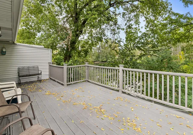 Photo 3 of Townhouse for sale at 212 Transit Ave, Saint Paul, MN 55113 | MLS# 7133950 | Listing updated on 2026-09-30