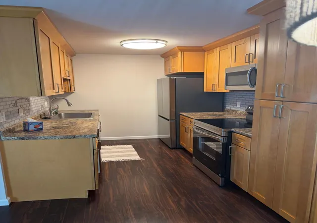 5th image of 1642 River Bluff Ct #105, Eagan, MN 55121 | MLS# 7133953