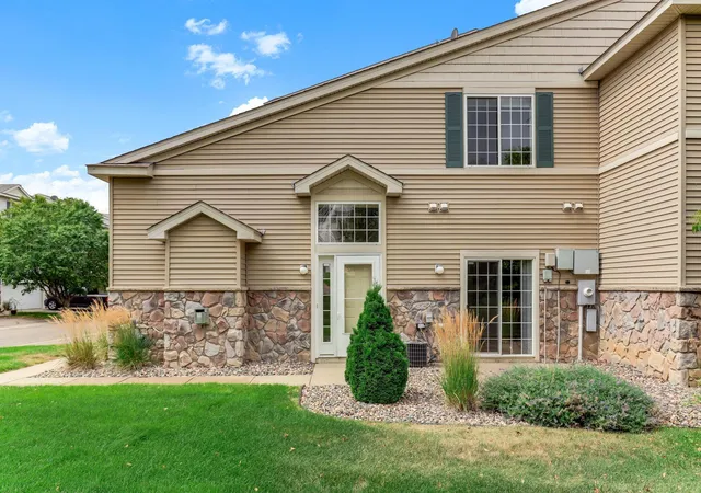 Photo 2 of Single family home for sale at 6784 Pine Crest Trl S, Cottage Grove, MN 55016 | MLS# 7133961 | Listing updated on 2026-10-22