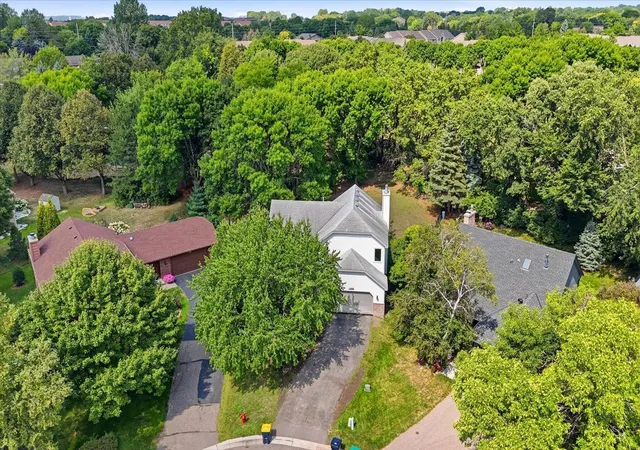 Photo 23 of Sale Pending at 1000 April Pl, Burnsville, MN 55306 | MLS# 7133963 | Listing updated on 2026-08-31