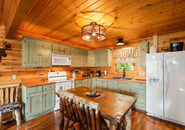 Photo 4 of Single family home for sale at 5005 N Lake Vermilion, Tower, MN 55790 | MLS# 7133983 | Listing updated on 2026-08-30