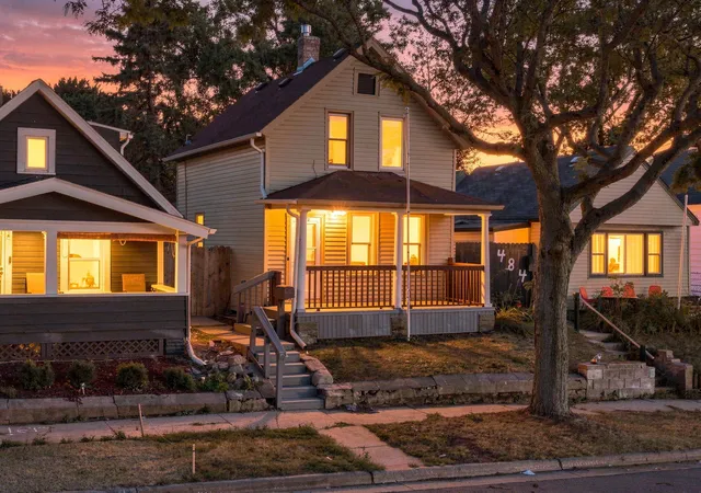 Photo 1 of Single family home for sale at 482 Lawson Ave W, Saint Paul, MN 55117 | MLS# 7133988 | Listing updated on 2026-08-29