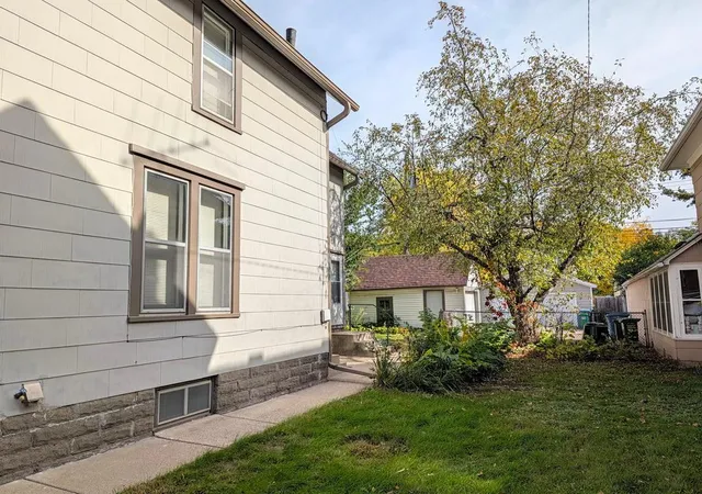 Photo 4 of Single family home for sale at 743 Fillmore St NE, Minneapolis, MN 55413 | MLS# 7133990 | Listing updated on 2026-10-19