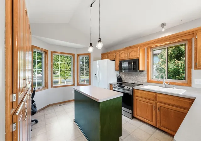 Photo 2 of Single family home for sale at 6181 152nd Street N, Hugo, MN 55038 | MLS# 7134022 | Listing updated on 2026-10-08