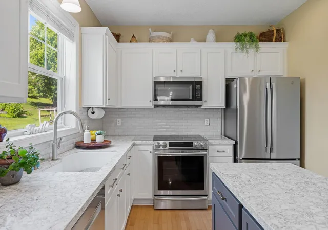 Photo 4 of Single family home for sale at 14124 55Th Ave N, Plymouth, MN 55446 | MLS# 7134025 | Listing updated on 2026-09-22