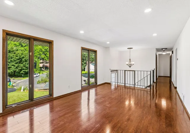 Photo 4 of Single family home for sale at 761 Torchwood Ct, New Brighton, MN 55112 | MLS# 7134074 | Listing updated on 2026-10-22