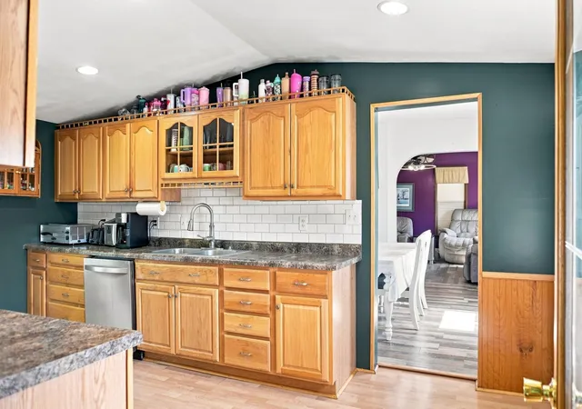 Photo 3 of Single family home for sale at 408 Central Ave, Osakis, MN 56360 | MLS# 7134109 | Listing updated on 2026-09-13