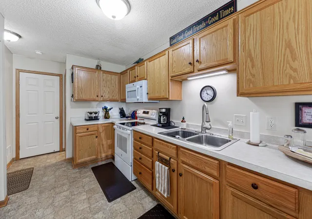 Photo 4 of Single family home for sale at 520 French Ln, Dundas, MN 55019 | MLS# 7134123 | Listing updated on 2026-10-10