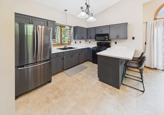Photo 3 of Single family home for sale at 822 4Th St N, Sartell, MN 56377 | MLS# 7134125 | Listing updated on 2026-09-30