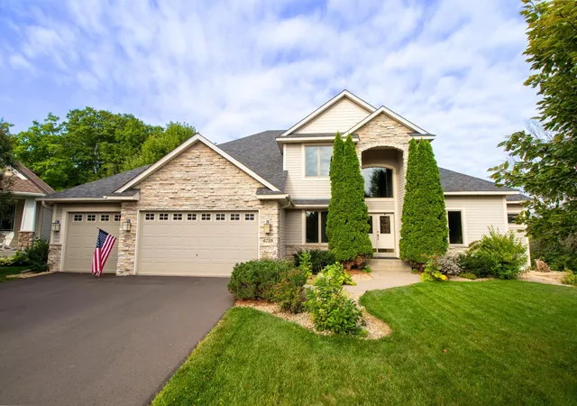 Photo 2 of Single family home for sale at 6739 Yellowstone Ln N, Maple Grove, MN 55311 | MLS# 7134137 | Listing updated on 2026-08-31