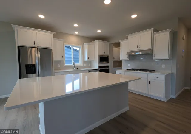Photo 4 of Single family home for sale at 1670 Meadows Dr Ne, East Bethel, MN 55011 | MLS# 7134162 | Listing updated on 2026-10-08