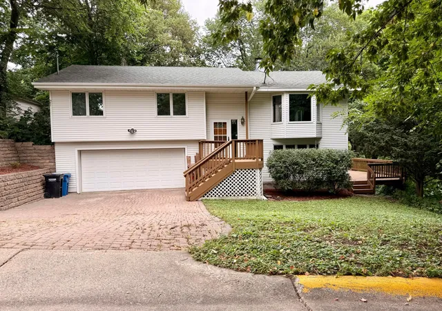 Photo 1 of Single family home for sale at 5224 Seabury Rd, Mound, MN 55364 | MLS# 7134173 | Listing updated on 2026-09-10
