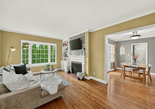 Photo 2 of Sale Pending at 1325 8th Street Sw, Rochester, MN 55902 | MLS# 7134174 | Listing updated on 2026-09-22