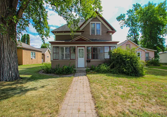 Photo 1 of Single family home for sale at 709 Pine St S, Sauk Centre, MN 56378 | MLS# 7134205 | Listing updated on 2026-09-21