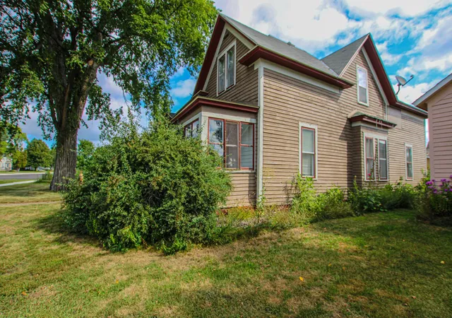 Photo 4 of Single family home for sale at 709 Pine St S, Sauk Centre, MN 56378 | MLS# 7134205 | Listing updated on 2026-09-21
