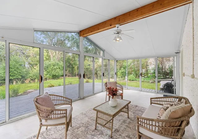 Photo 1 of Single family home for sale at 1025 Colby St, Saint Paul, MN 55116 | MLS# 7134206 | Listing updated on 2026-10-01