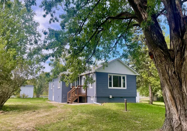 Photo 2 of Sale Pending at 8980 Old County Rd 23, Winona, MN 55987 | MLS# 7134220 | Listing updated on 2026-09-06