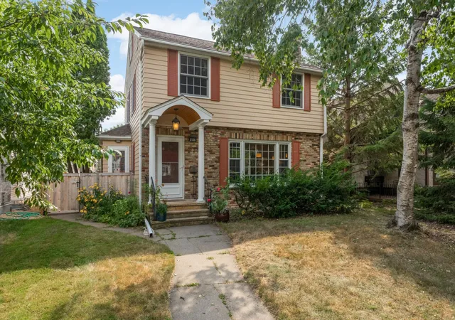 Photo 1 of Sale Pending at 2126 Scheffer Ave, Saint Paul, MN 55116 | MLS# 7134226 | Listing updated on 2026-09-05