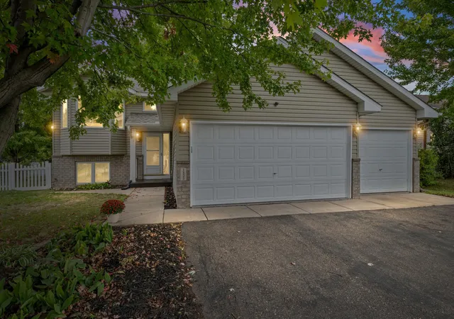 Photo 1 of Single family home for sale at 1825 Lupine Dr, Hudson, WI 54016 | MLS# 7134329 | Listing updated on 2026-09-25