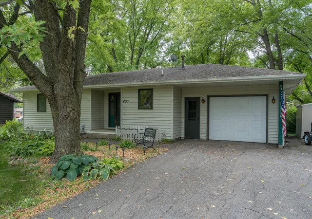 Photo 1 of Single family home for sale at 400 2nd Ave, Pemberton, MN 56078 | MLS# 7134343 | Listing updated on 2026-09-14