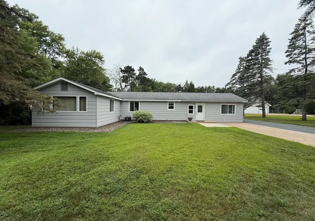 Photo 1 of Single family home for sale at 8408 Eastwood Rd, Mounds View, MN 55112 | MLS# 7134362 | Listing updated on 2026-08-28