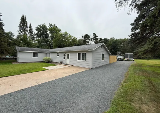 Photo 2 of Single family home for sale at 8408 Eastwood Rd, Mounds View, MN 55112 | MLS# 7134362 | Listing updated on 2026-08-28