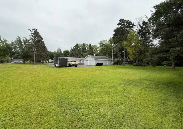 Photo 4 of Single family home for sale at 8408 Eastwood Rd, Mounds View, MN 55112 | MLS# 7134362 | Listing updated on 2026-08-28