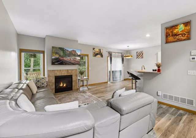 Photo 4 of Townhouse for sale at 8818 Jackson Ave, Blaine, MN 55014 | MLS# 7134383 | Listing updated on 2026-08-28
