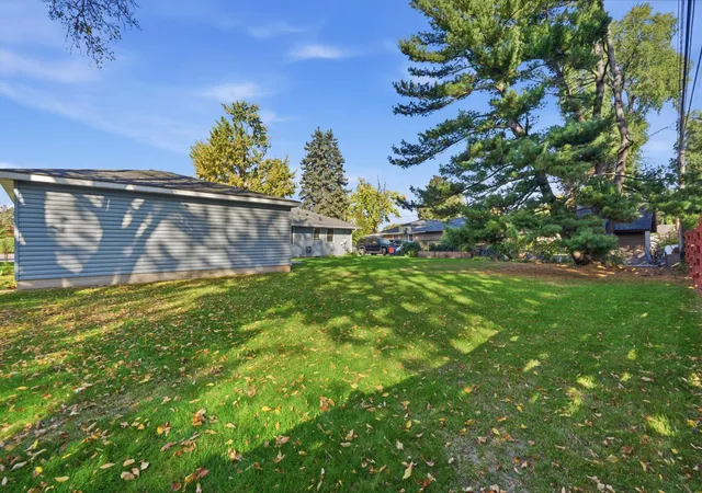 Photo 4 of Single family home for sale at 9025 10th Avenue S, Minneapolis, MN 55420 | MLS# 7134422 | Listing updated on 2026-10-20