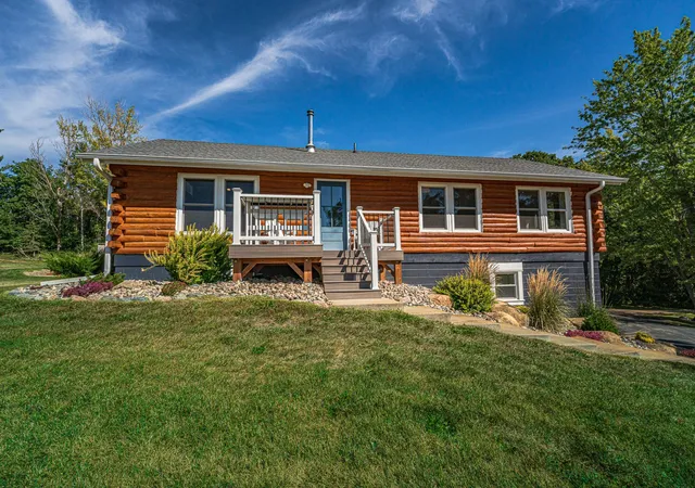 Photo 2 of Single family home for sale at 24754 Newport Ave, Prior Lake, MN 55372 | MLS# 7134425 | Listing updated on 2026-10-06