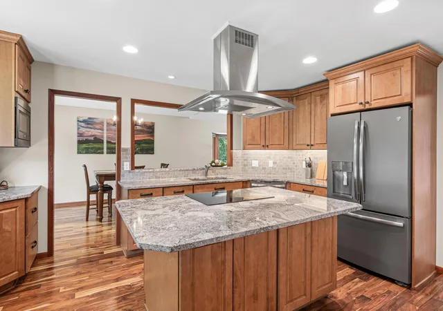Photo 3 of Single family home for sale at 2915 Bruce Ct, Inver Grove Heights, MN 55077 | MLS# 7134430 | Listing updated on 2026-09-22