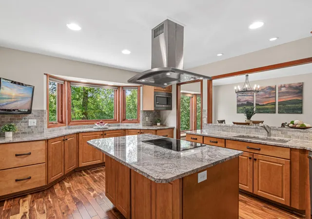 Photo 3 of Single family home for sale at 2915 Bruce Ct, Inver Grove Heights, MN 55077 | MLS# 7134430 | Listing updated on 2026-09-22