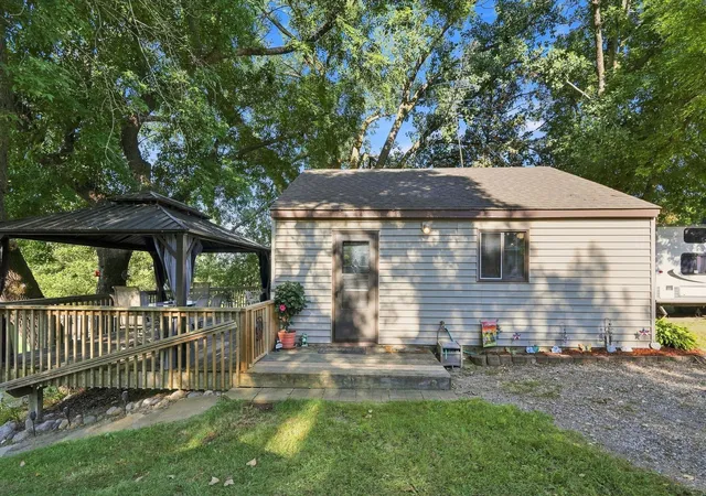Photo 3 of Sale Pending at 1875 Grant Ave Nw, Maple Lake, MN 55358 | MLS# 7134438 | Listing updated on 2026-09-28