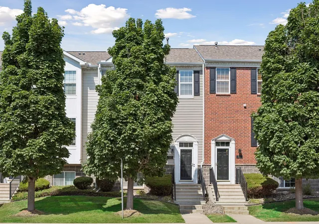 Photo 1 of Single family home for sale at 727 2nd St Ne, Hopkins, MN 55343 | MLS# 7134447 | Listing updated on 2026-08-29