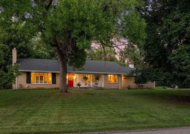 Photo 1 of Sale Pending at 4730 Fairhills Rd E, Minnetonka, MN 55345 | MLS# 7134461 | Listing updated on 2026-09-25
