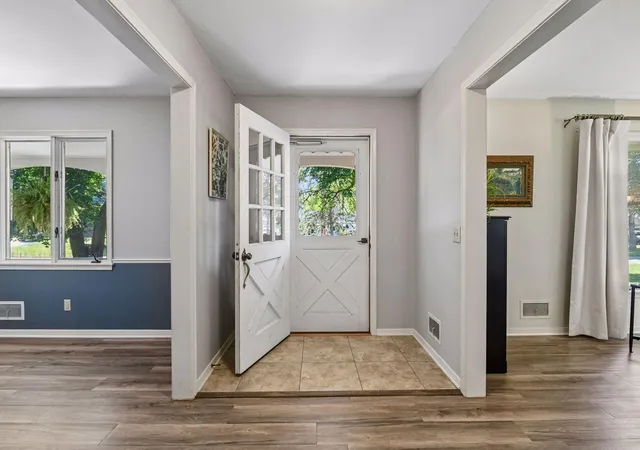 Photo 3 of Sale Pending at 4730 Fairhills Rd E, Minnetonka, MN 55345 | MLS# 7134461 | Listing updated on 2026-09-25